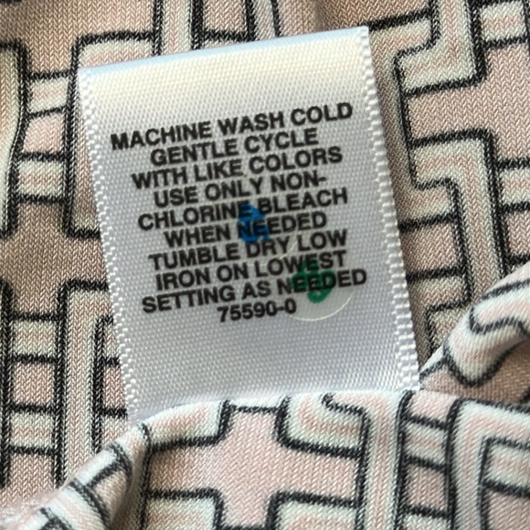 Liz Claiborne Women’s Geometric Pattern Square Neck Top Size Large Pink Black - Picture 7 of 9